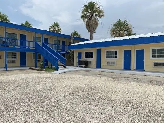 American Inn And Suites