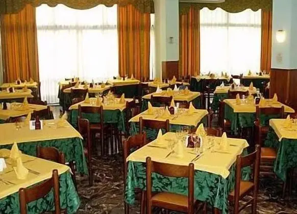 Hotel American - Yerinde Yemek