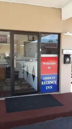 American Regency Inn - Dış Mekan