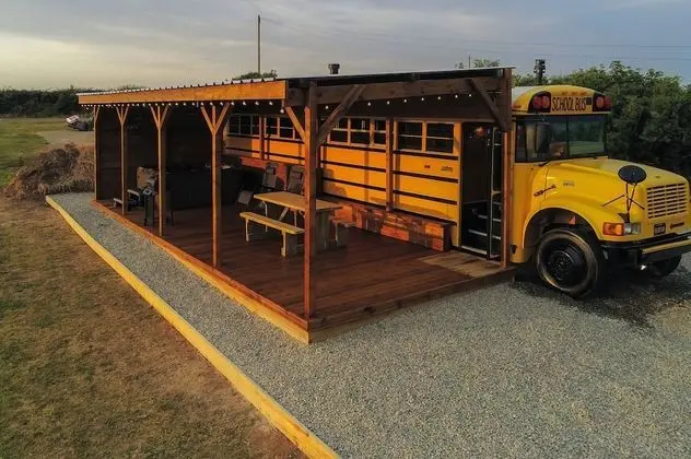 American School Bus - Blossom Farm - Dış Mekan