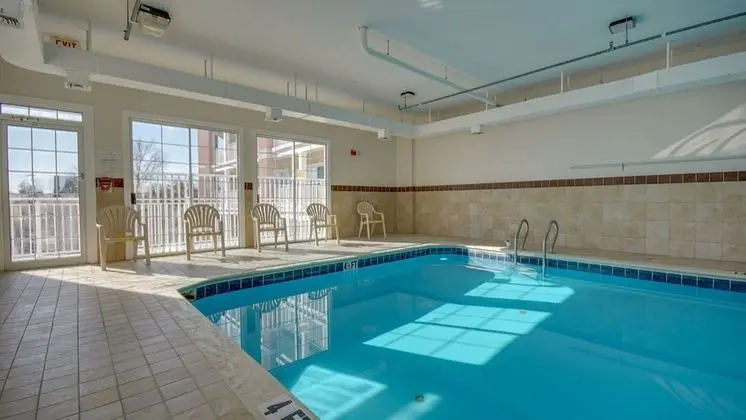 Americana Condos 10th street - Havuz