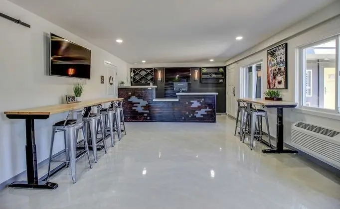 Americana Modern Hotel - İç Mekan