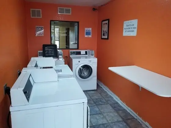 Americas Best Inn Macon - Misafir Tesisleri ve Hizmetleri