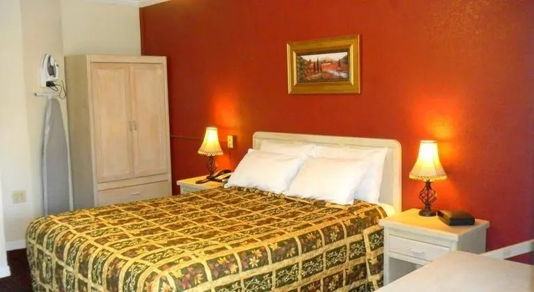 America's Best Inn & Suites