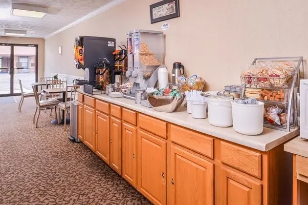 Americas Best Value Inn-Alliance - Yerinde Yemek