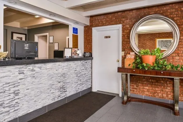 Americas Best Value Inn Augusta Historic Downtown - Lobi
