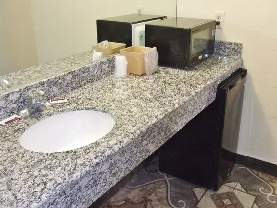 Americas Best Value Inn Beaumont/I-10