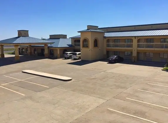 Americas Best Value Inn - Bishop / Kingsville