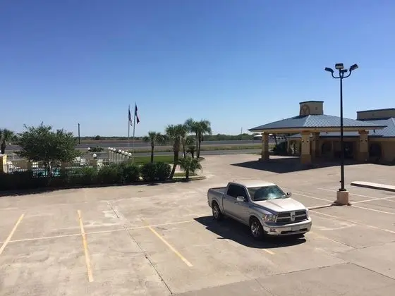 Americas Best Value Inn - Bishop / Kingsville