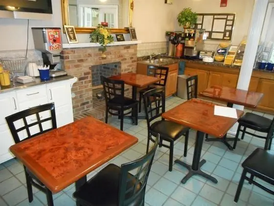 Americas Best Value Inn Blue Ridge - Kahvaltı