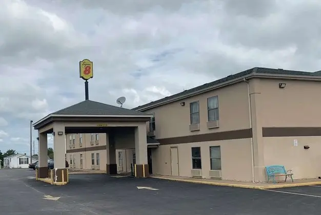 Americas Best Value Inn Chenoa - 1