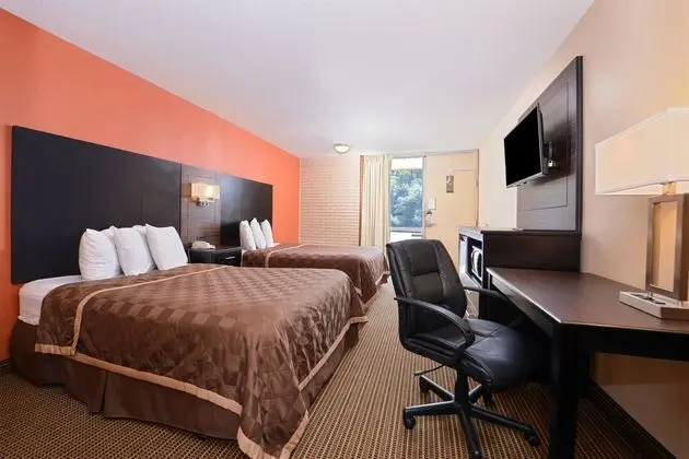 Americas Best Value Inn Collinsville
