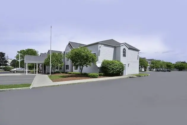 Americas Best Value Inn East Syracuse - Dış Mekan