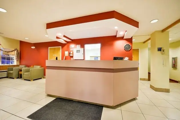 Americas Best Value Inn East Syracuse - Lobi