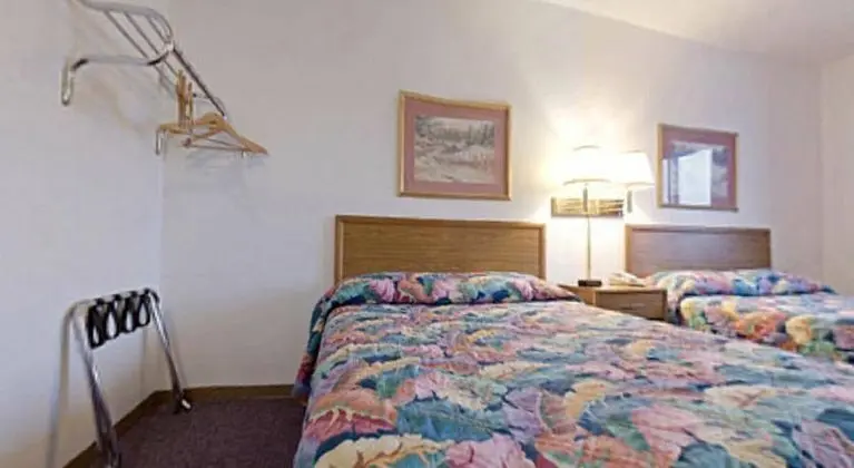 Americas Best Value Inn Finlayson