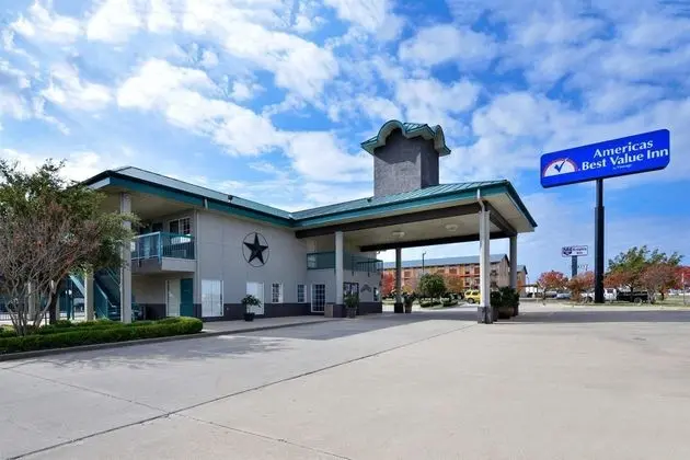 Americas Best Value Inn Fort Worth - 1