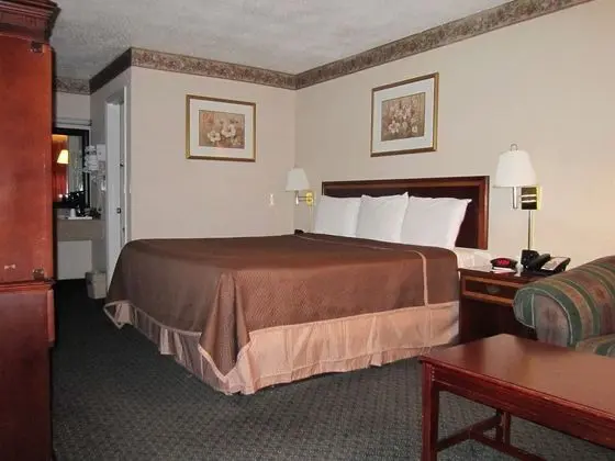 Americas Best Value Inn - Fredericksburg North