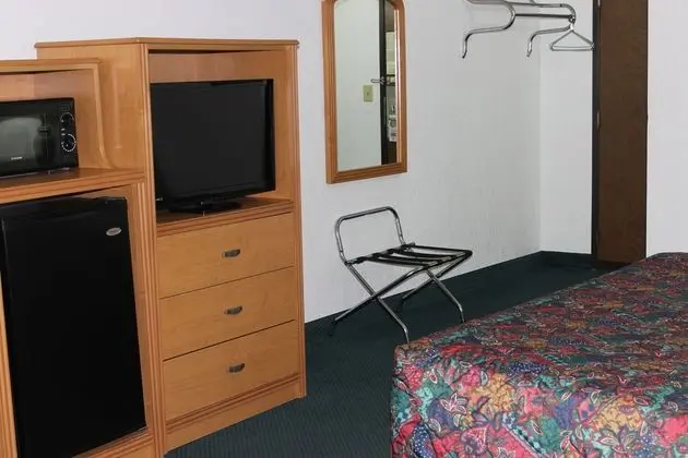 Americas Best Value Inn-Grand Forks