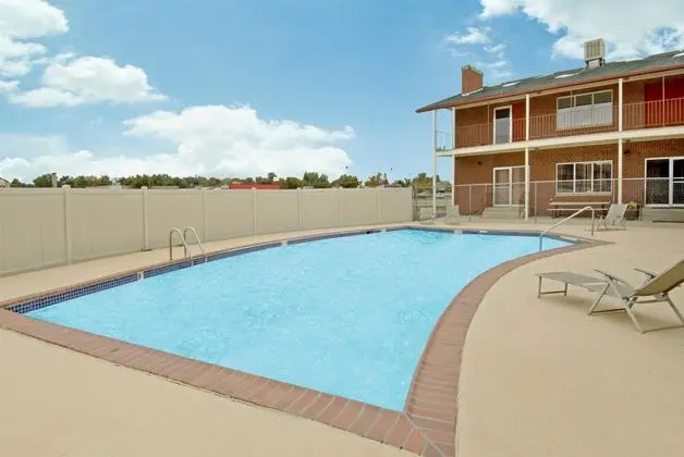Americas Best Value Inn-Greeley/Evans - Havuz