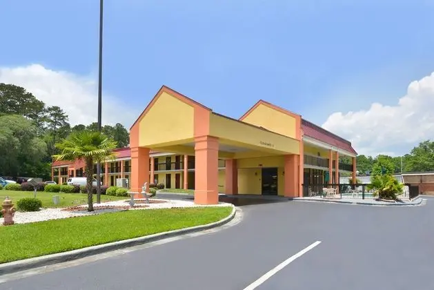 Americas Best Value Inn Hinesville
