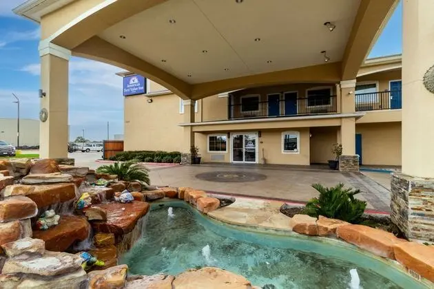 AMERICAS BEST VALUE INN HOUSTON AT FM 529