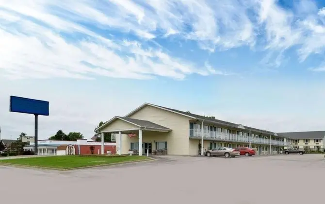 Americas Best Value Inn Knob Noster - 1