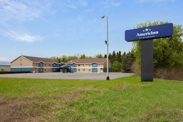 Americas Best Value Inn Lake Mills - 1
