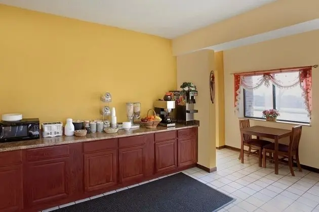 Americas Best Value Inn Livonia Detroit - Kahvaltı