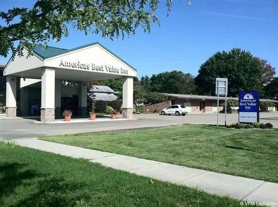 Americas Best Value Inn Lodge on the Green