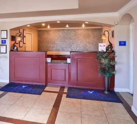 Americas Best Value Inn Lubbock E - Lobi
