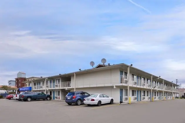 Americas Best Value Inn New Philadelphia/Dover