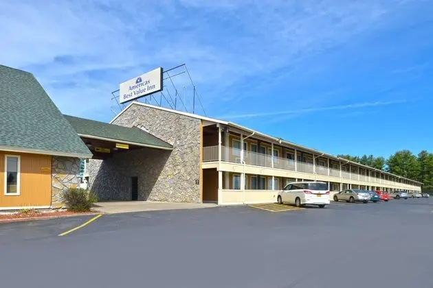 Americas Best Value Inn-Plattsburgh - Dış Mekan