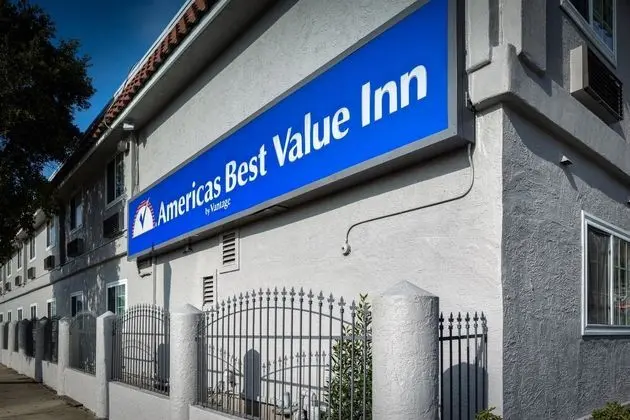 Americas Best Value Inn-Richmond/San Francisco - Dış Mekan