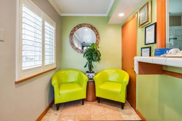 Americas Best Value Inn-Richmond/San Francisco - Lobi