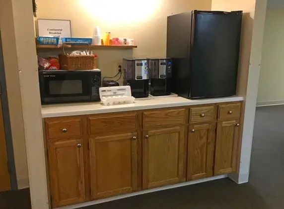 Americas Best Value Inn-Shelbina