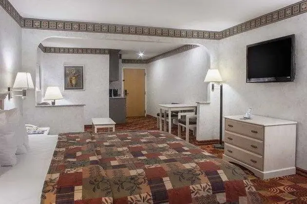 Americas Best Value Inn & Suites Bastrop - Genel