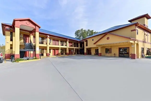 Americas Best Value Inn & Suites - Downtown - Dış Mekan