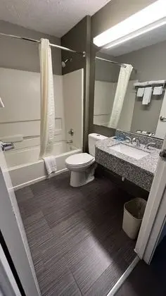 AMERICAS BEST VALUE INN SUITES JACKSON, TN