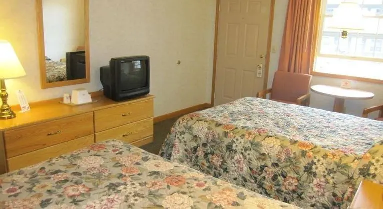 Americas Best Value Inn & Suites Lake George