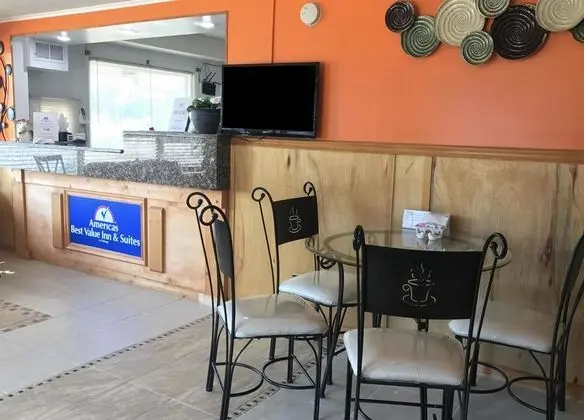 Americas Best Value Inn & Suites Macon