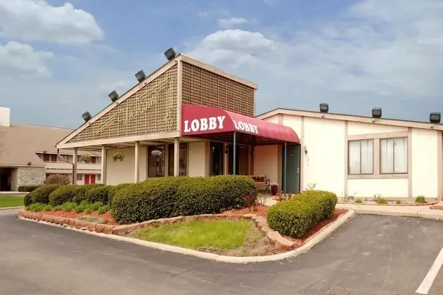 Americas Best Value Inn & Suites-Monroe