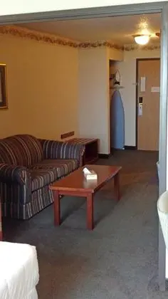 Americas Best Value Inn & Suites Northfield