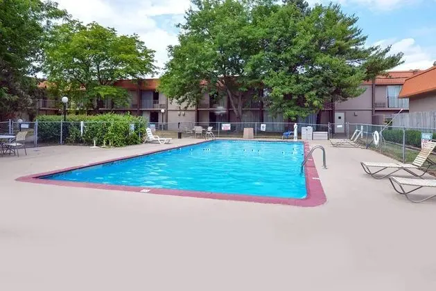 Americas Best Value Inn & Suites-Northwood/Toledo - Öne Çıkan Resim