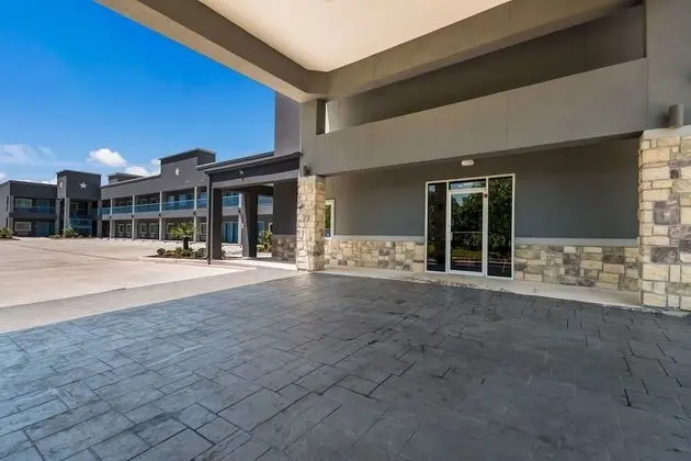 Americas Best Value Inn & Suites Porter North Houston - Dış Mekan