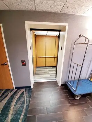 Americas Best Value Inn & Suites-Racine