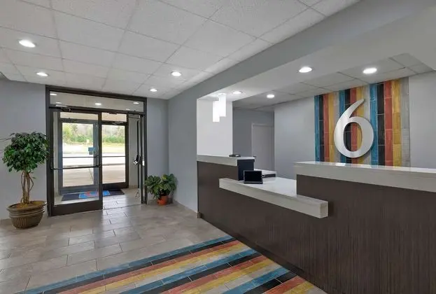 Americas Best Value Inn & Suites - Scottsboro - Lobi