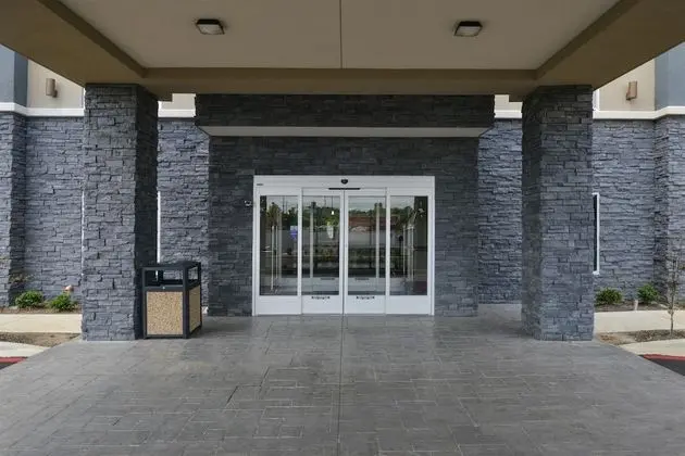 Americas Best Value Inn & Suites Southaven Memphis - Dış Mekan