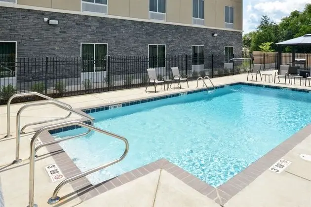 Americas Best Value Inn & Suites Southaven Memphis - Havuz