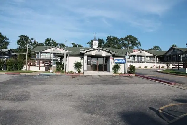 Americas Best Value Inn Tuscaloosa - Dış Mekan