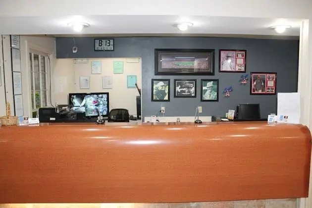 Americas Best Value Inn Tuscaloosa - Lobi